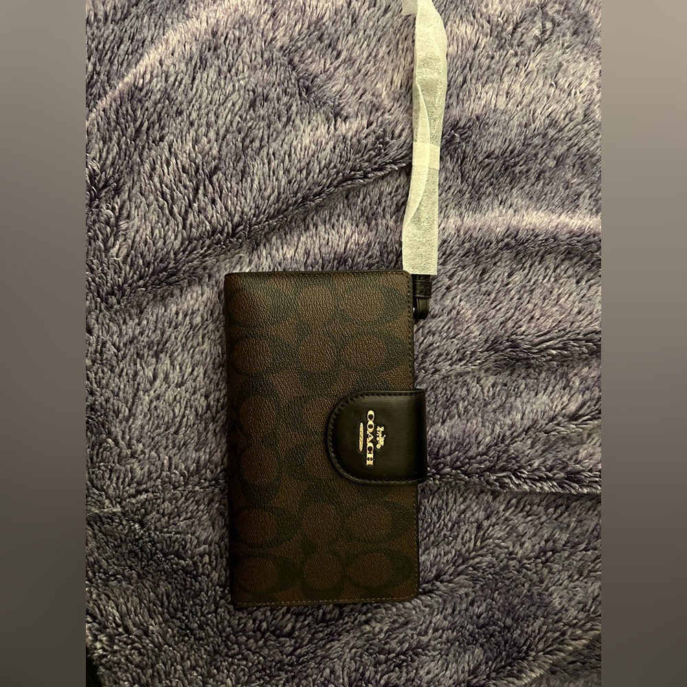 Brand new coach phone wallet - Picture 2 of 4